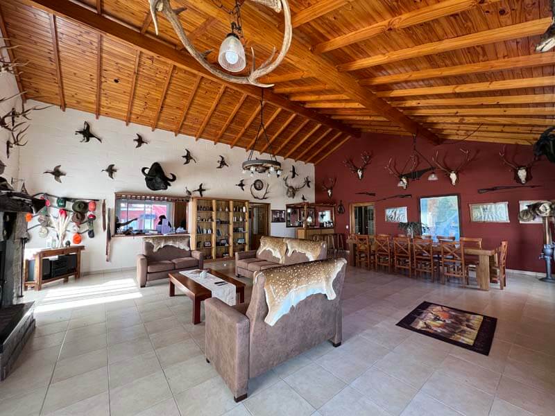 Rancho-Salvaje-Safari-Hunting-Argentina-Lodge-La-Paloma-3